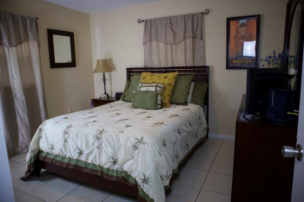 Great Location Near Downtown & Airport