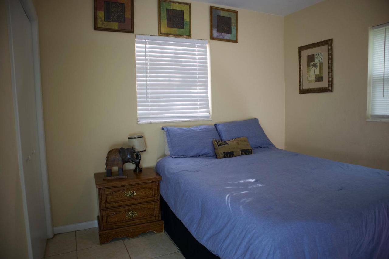 Great Location Near Downtown & Airport Holiday home *