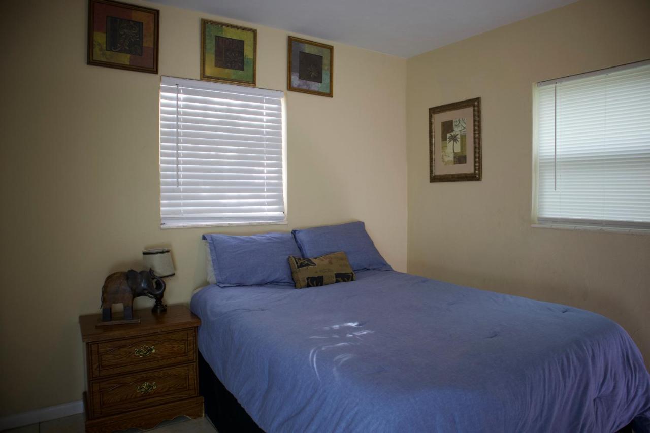 Great Location Near Downtown & Airport Holiday home *